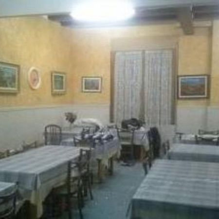 Neptuno Hostal Lloret de Mar Exterior foto