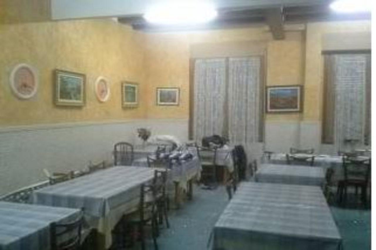Neptuno Hostal Lloret de Mar Exterior foto